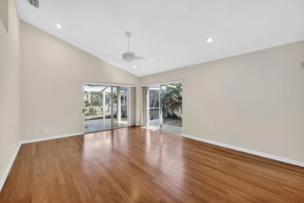 283 Canterbury Drive W Palm Beach Gardens FL 33418