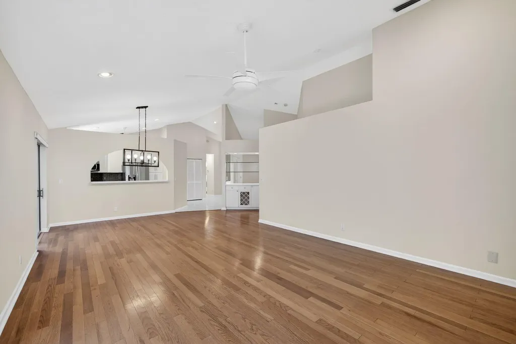 283 Canterbury Drive W Palm Beach Gardens FL 33418
