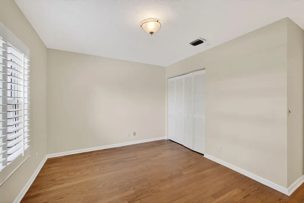 283 Canterbury Drive W Palm Beach Gardens FL 33418