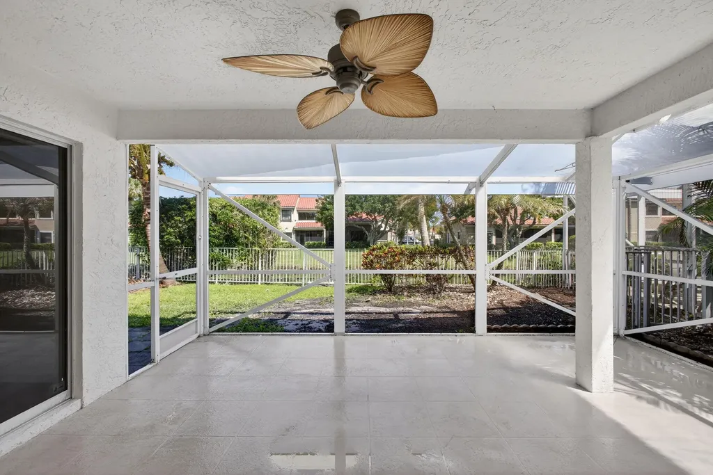 283 Canterbury Drive W Palm Beach Gardens FL 33418