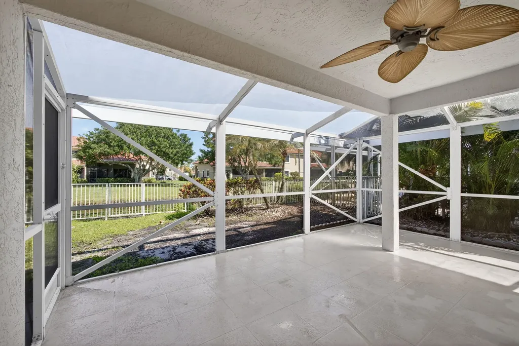 283 Canterbury Drive W Palm Beach Gardens FL 33418