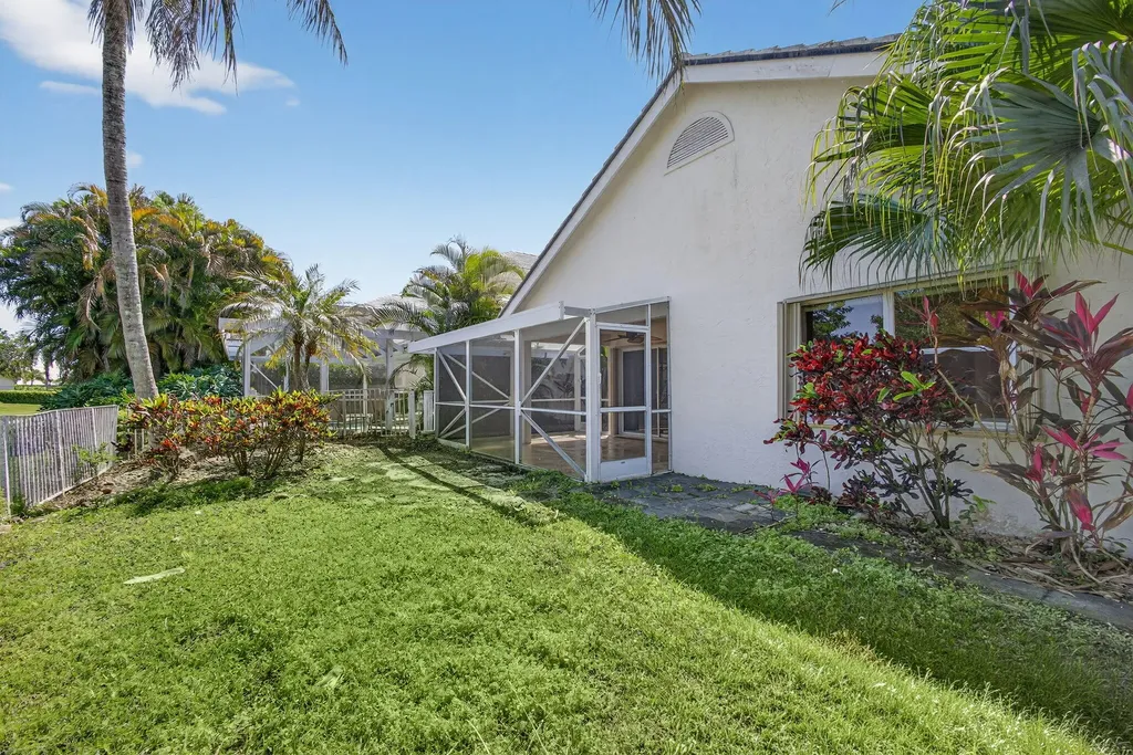 283 Canterbury Drive W Palm Beach Gardens FL 33418