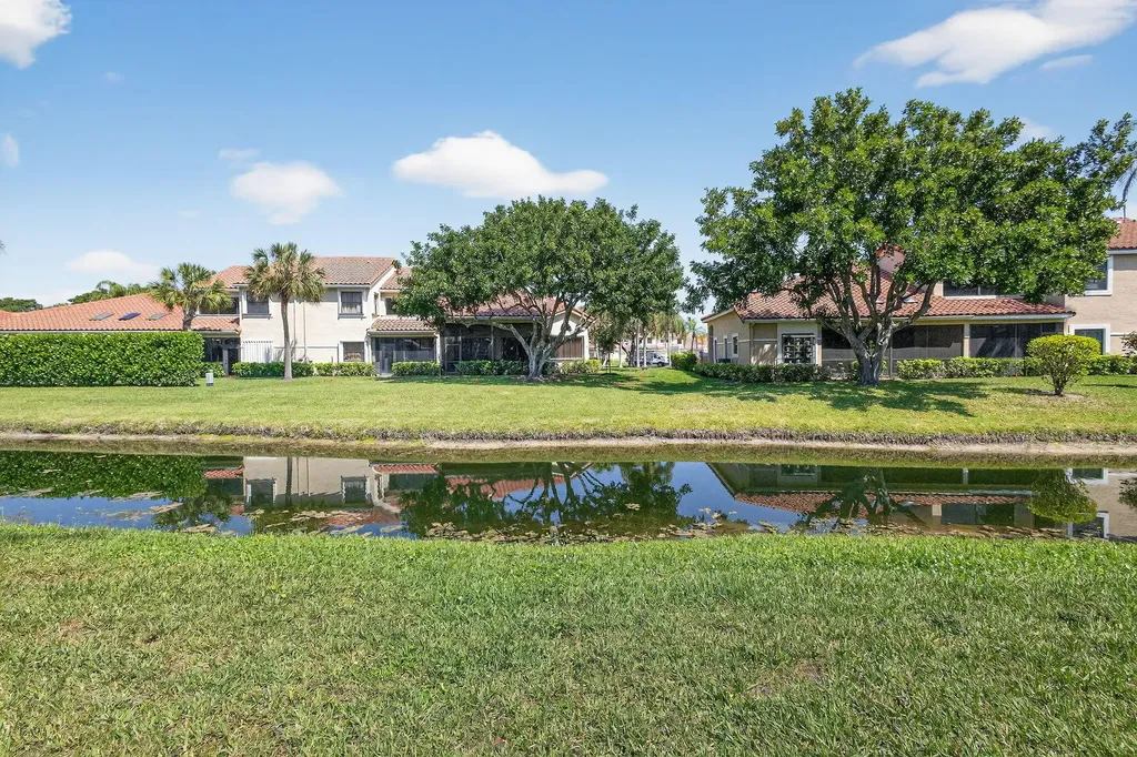 283 Canterbury Drive W Palm Beach Gardens FL 33418