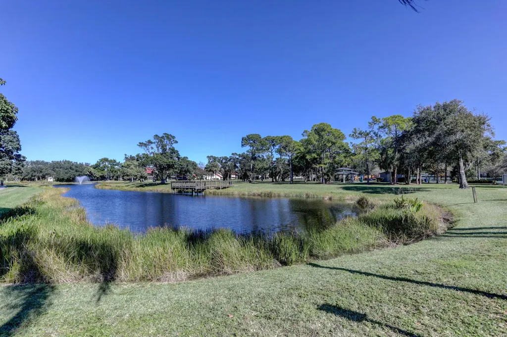 283 Canterbury Drive W Palm Beach Gardens FL 33418