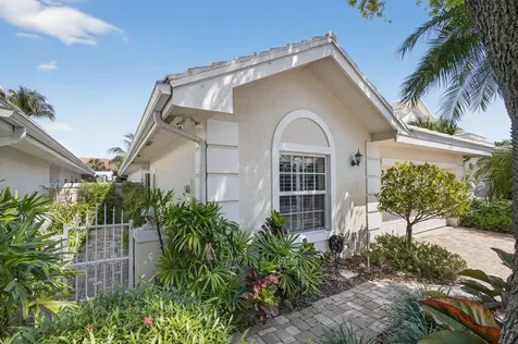 283 Canterbury Drive W Palm Beach Gardens FL 33418