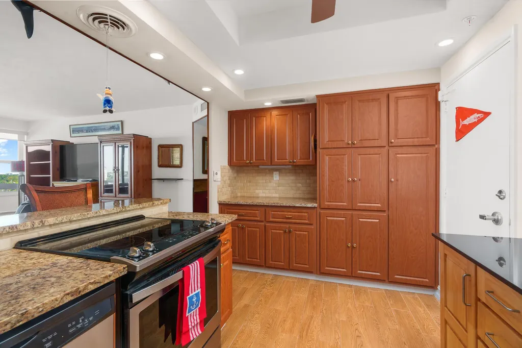 3200 NE 36th Street Fort Lauderdale FL 33308