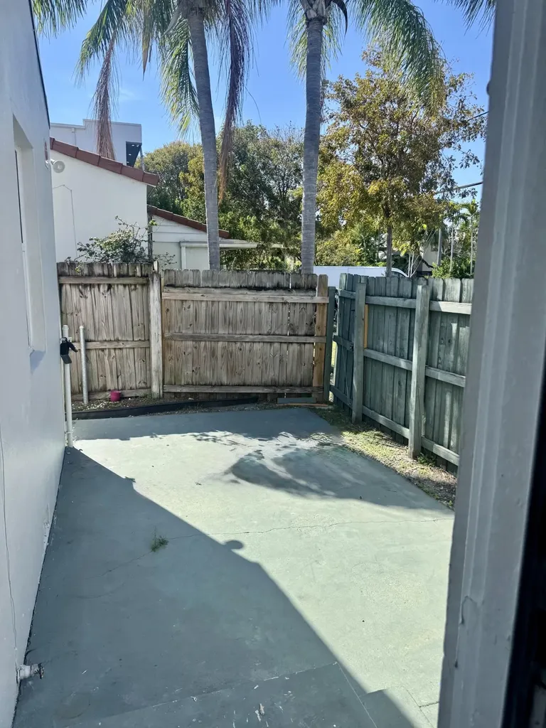 317 NE 13th Avenue Fort Lauderdale FL 33301