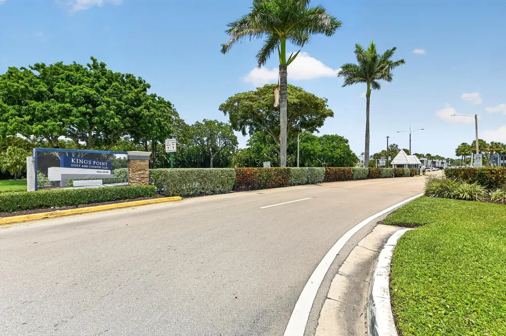 464 Piedmont J Delray Beach FL 33484