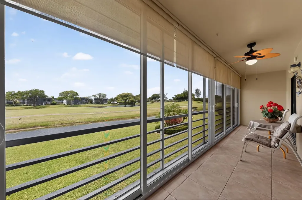 464 Piedmont J Delray Beach FL 33484