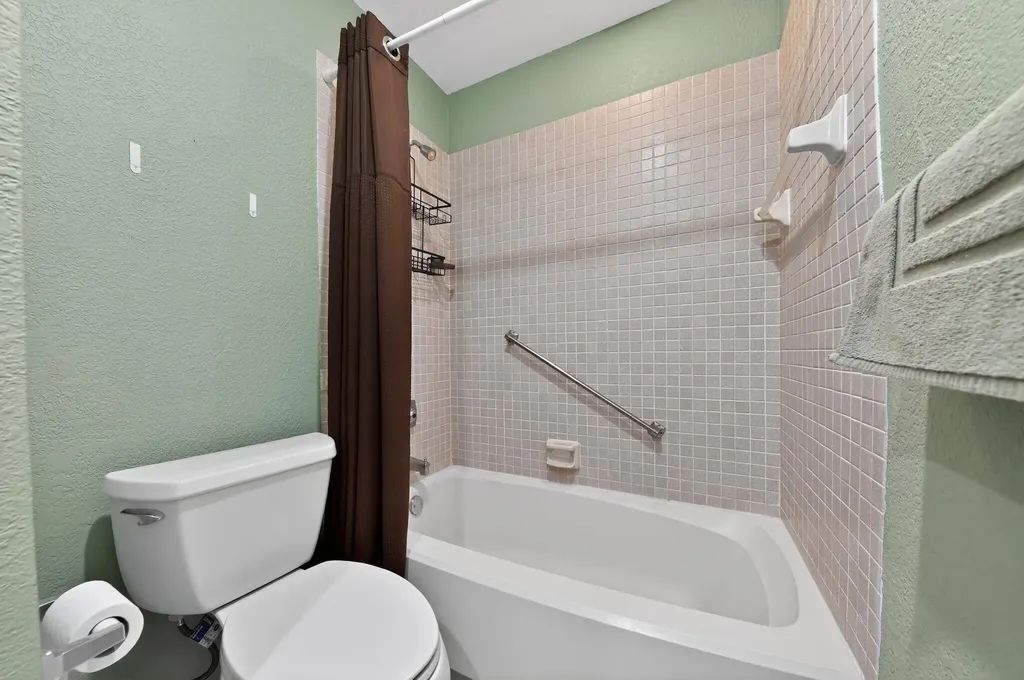 464 Piedmont J Delray Beach FL 33484