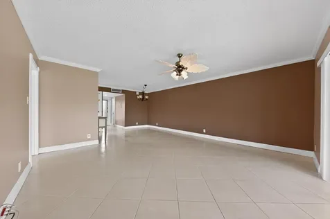 464 Piedmont J Delray Beach FL 33484