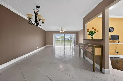 464 Piedmont J Delray Beach FL 33484
