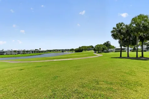 464 Piedmont J Delray Beach FL 33484