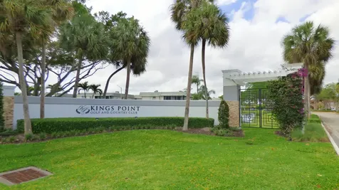 464 Piedmont J Delray Beach FL 33484