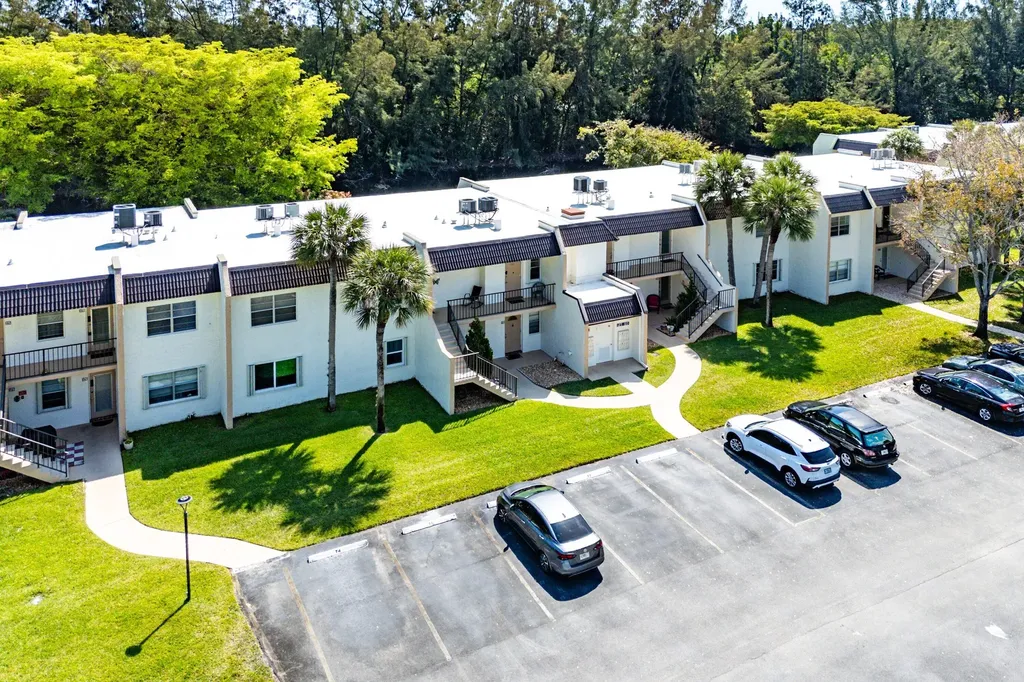 130 Lake Meryl Drive West Palm Beach FL 33411