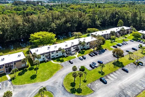 130 Lake Meryl Drive West Palm Beach FL 33411