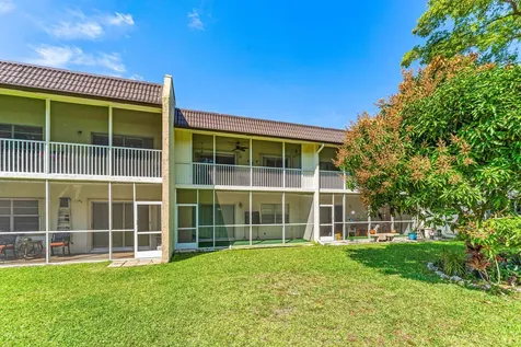 130 Lake Meryl Drive West Palm Beach FL 33411