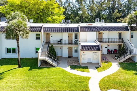 130 Lake Meryl Drive West Palm Beach FL 33411