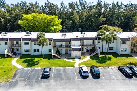 130 Lake Meryl Drive West Palm Beach FL 33411