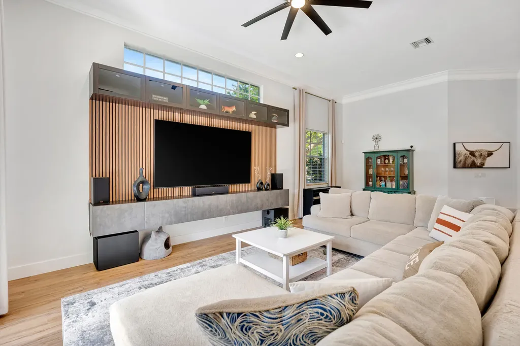 207 Via Rosina Jupiter FL 33458