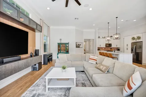 207 Via Rosina Jupiter FL 33458