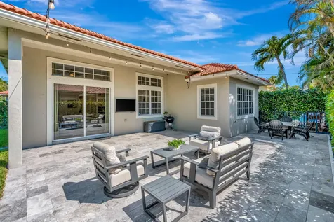 207 Via Rosina Jupiter FL 33458