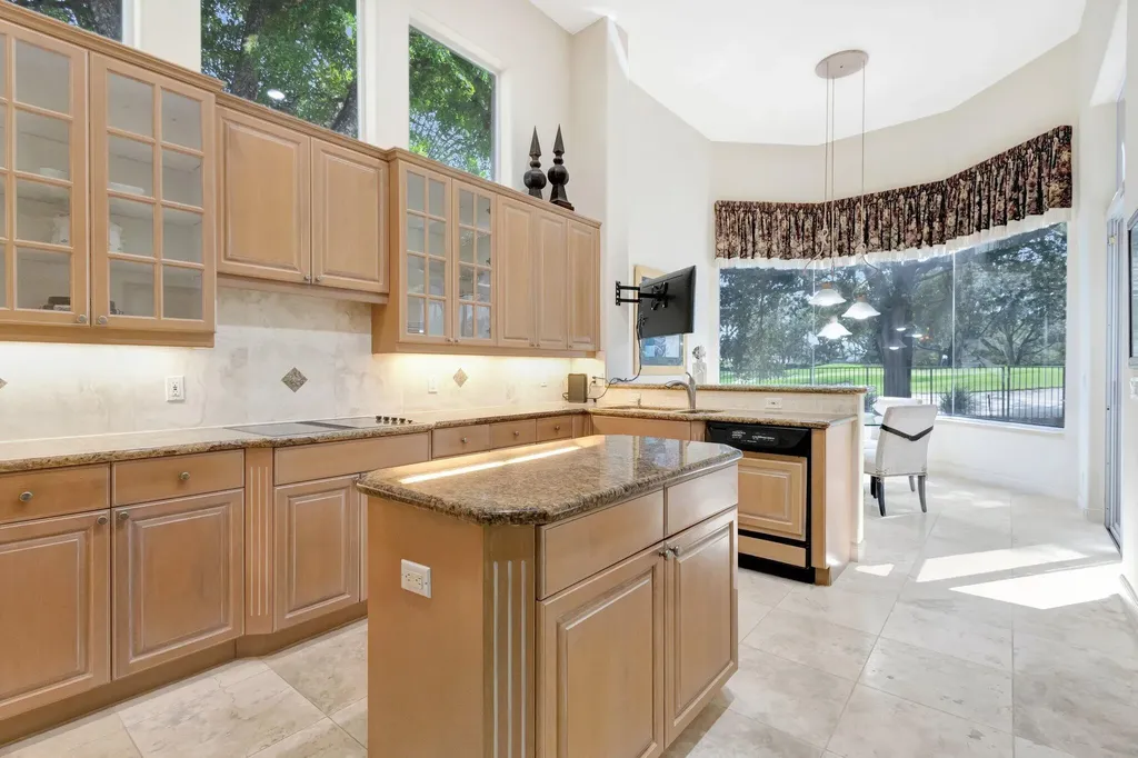 6802 Casa Grande Way Delray Beach FL 33446