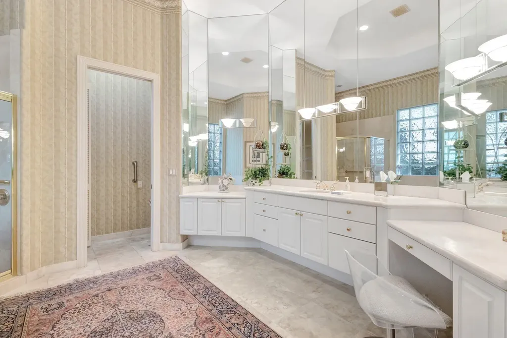 6802 Casa Grande Way Delray Beach FL 33446