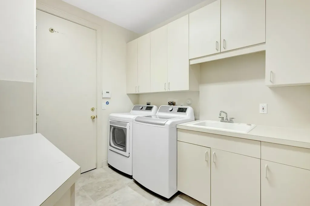 6802 Casa Grande Way Delray Beach FL 33446