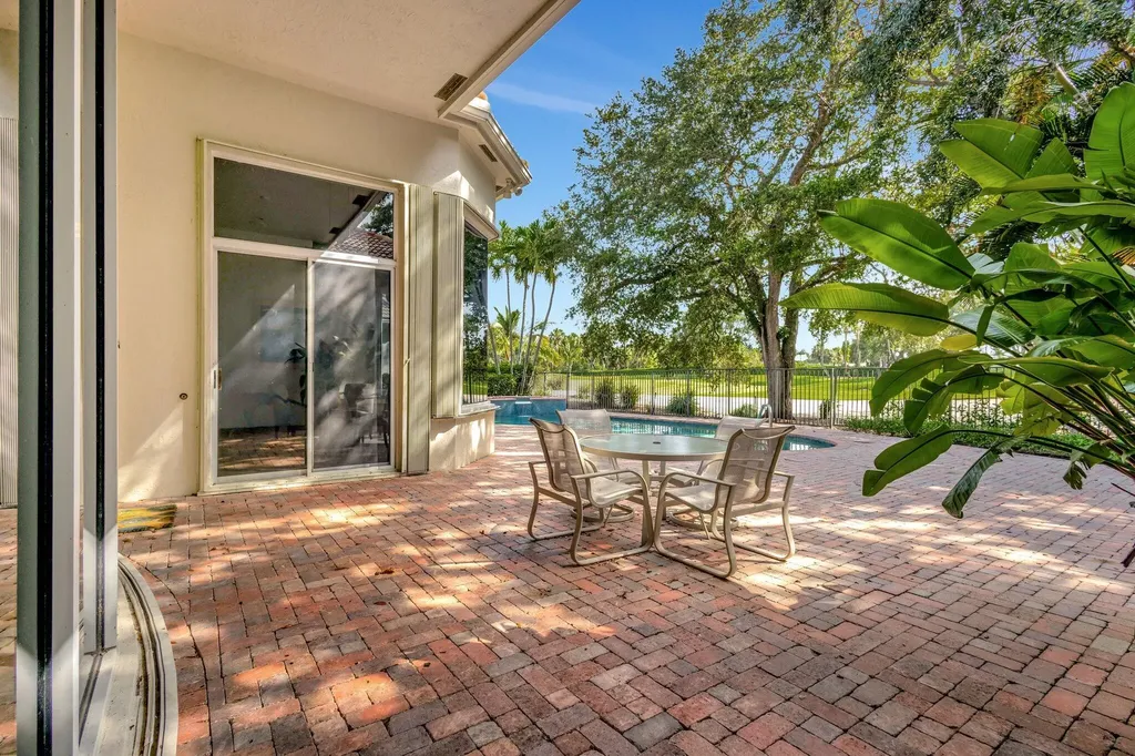 6802 Casa Grande Way Delray Beach FL 33446