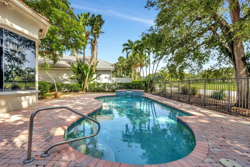 6802 Casa Grande Way Delray Beach FL 33446