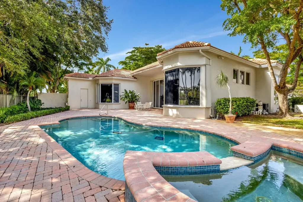 6802 Casa Grande Way Delray Beach FL 33446