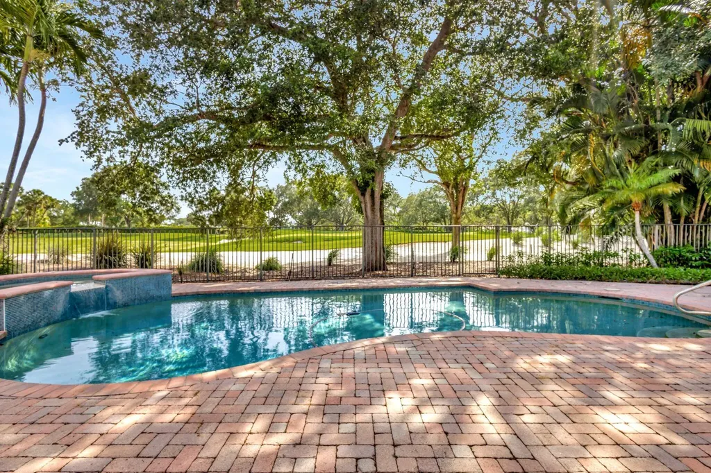 6802 Casa Grande Way Delray Beach FL 33446