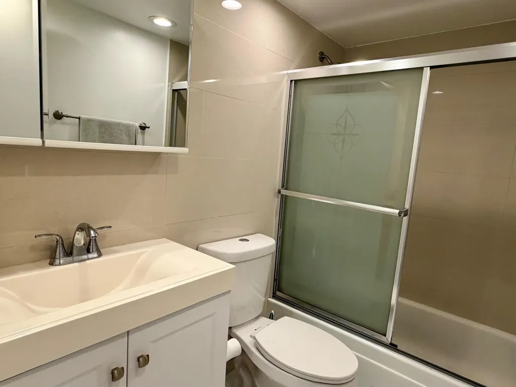 3000 Riomar Street Fort Lauderdale FL 33304