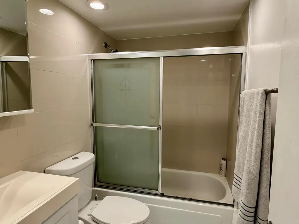 3000 Riomar Street Fort Lauderdale FL 33304