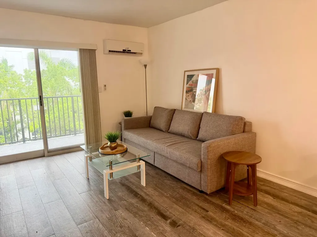 3000 Riomar Street Fort Lauderdale FL 33304
