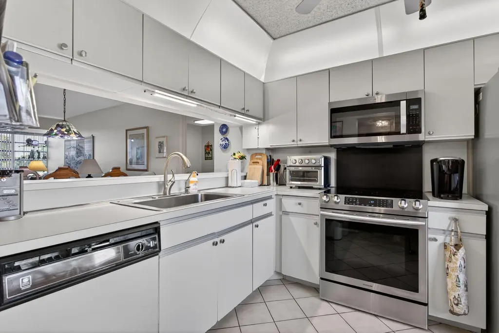 4091 Cypress Reach Court Pompano Beach FL 33069