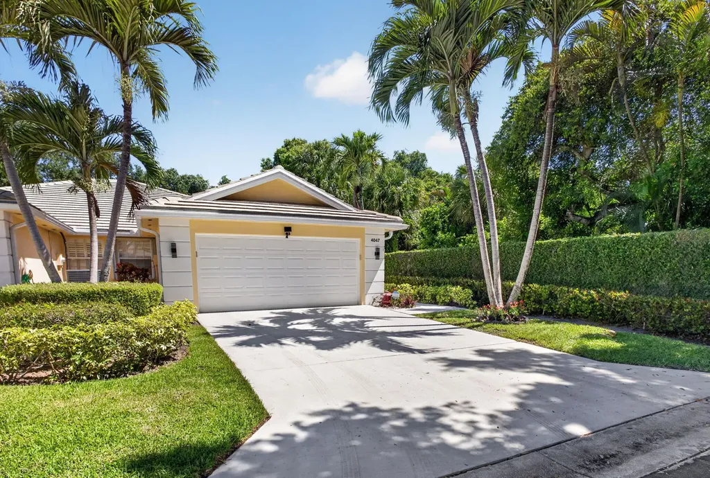 4047 Grove Point Road Palm Beach Gardens FL 33410