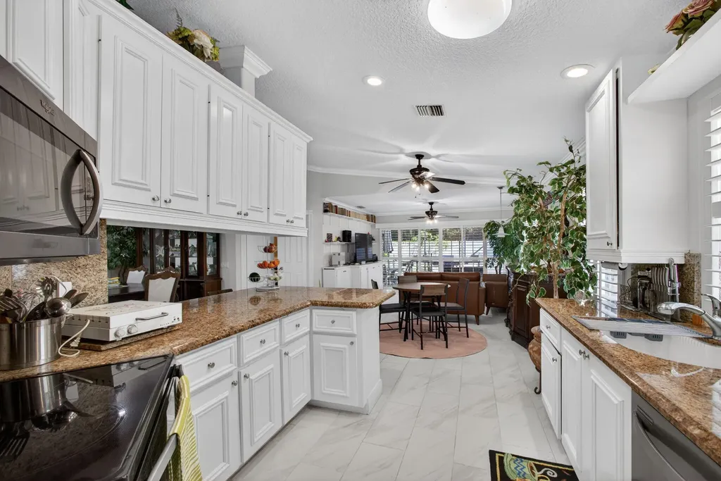 4047 Grove Point Road Palm Beach Gardens FL 33410