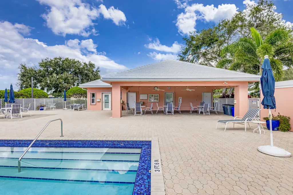 4047 Grove Point Road Palm Beach Gardens FL 33410