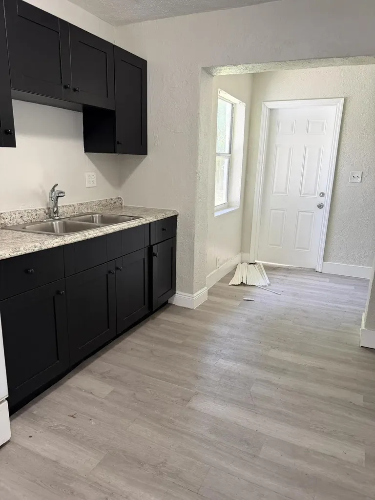 2850 NW 14th Street Fort Lauderdale FL 33311