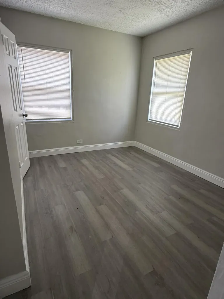 2850 NW 14th Street Fort Lauderdale FL 33311