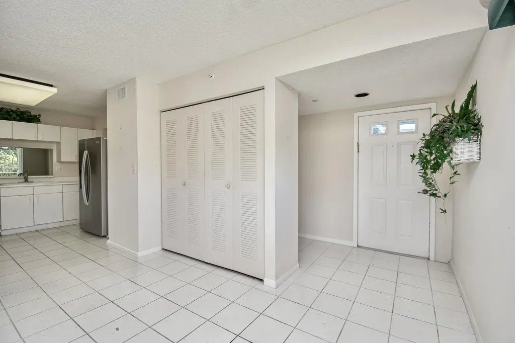 4734 Lucerne Lakes Boulevard E Lake Worth FL 33467