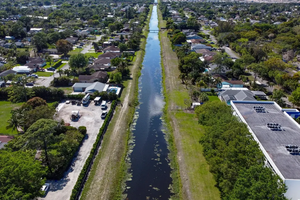 4734 Lucerne Lakes Boulevard E Lake Worth FL 33467