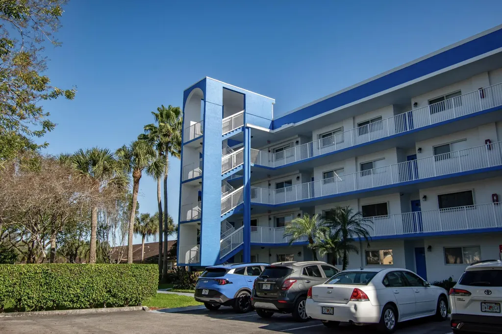 4734 Lucerne Lakes Boulevard E Lake Worth FL 33467