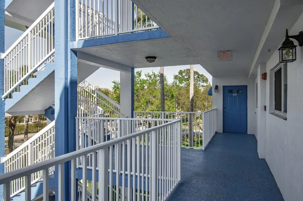 4734 Lucerne Lakes Boulevard E Lake Worth FL 33467