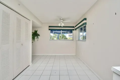 4734 Lucerne Lakes Boulevard E Lake Worth FL 33467