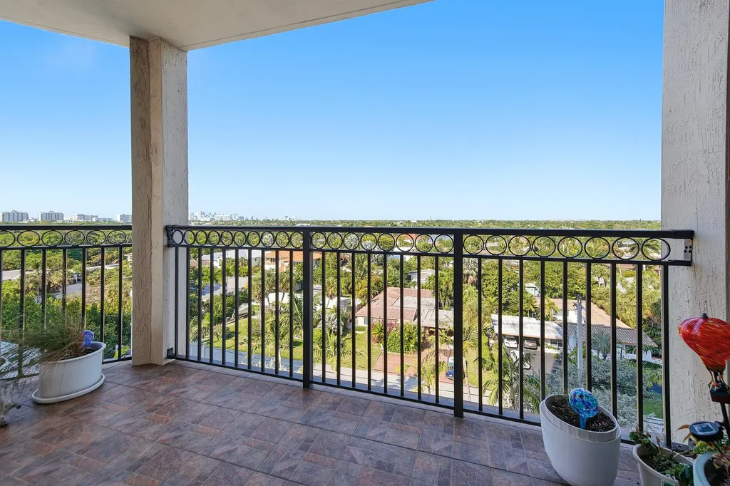 2001 N Ocean Boulevard Fort Lauderdale FL 33305