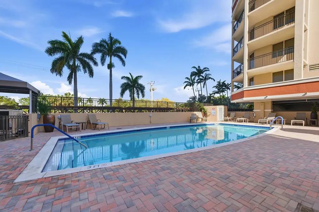2001 N Ocean Boulevard Fort Lauderdale FL 33305