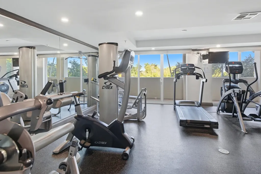 2001 N Ocean Boulevard Fort Lauderdale FL 33305